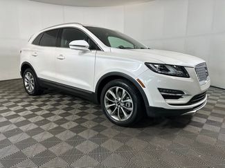 Used 2019 Lincoln MKC Select w/ MKC Climate Package video 2