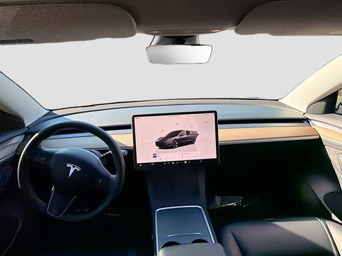 Used 2023 Tesla Model 3 Standard Range image 15