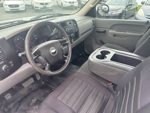 Used 2012 Chevrolet Silverado 1500 W/T RWD image 5