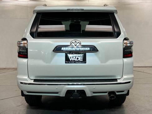 Certified 2022 Toyota 4Runner Limited AWD/4WD image 5