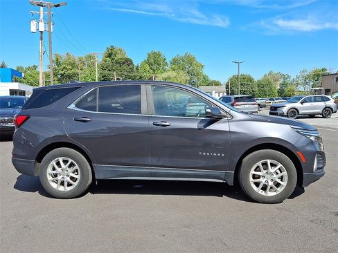 Used 2022 Chevrolet Equinox LT image 8