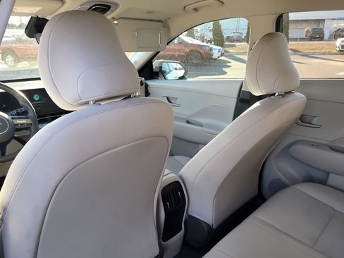 Used 2024 Hyundai Kona SEL image 9