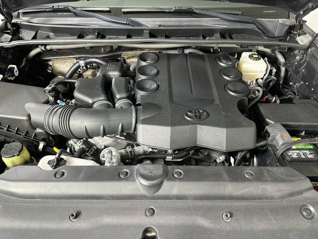 Used 2019 Toyota 4Runner SR5 Premium AWD/4WD image 10