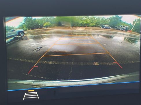 Used 2018 GMC Terrain SLE w/ Driver Convenience Package image 6