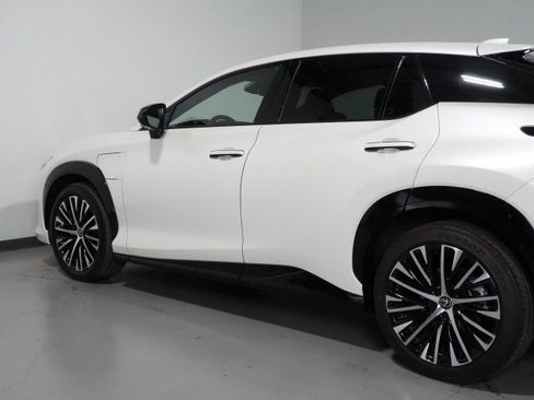 Used 2023 Lexus RZ 450e Luxury w/ Accessory Package (Z1) image 48