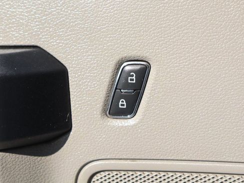 Used 2020 Ford F250 XL w/ Power Equipment Group image 18