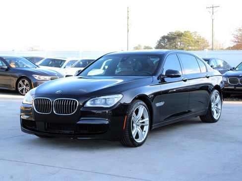 Used 2014 BMW 750Li 750Li image 3