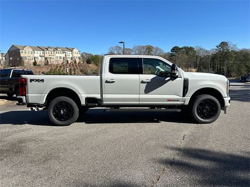 New 2026 Ford F250 Lariat w/ Black Appearance Package image 8