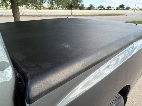 Used 2005 Nissan Titan LE w/ (T01) Tow Pkg RWD image 11