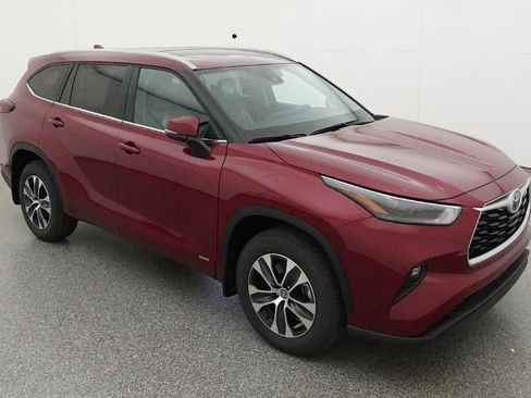 New 2026 Toyota Highlander XLE AWD/4WD image 13