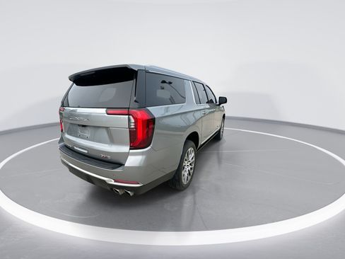 Certified 2025 GMC Yukon XL Denali w/ Denali Reserve Package AWD/4WD image 8