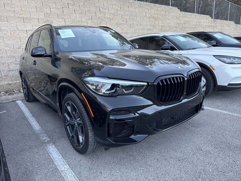 Certified 2022 BMW X5 sDrive40i w/ M Sport Package image 2
