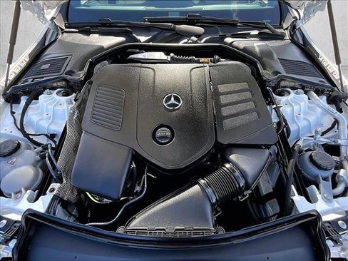 Used 2025 Mercedes-Benz C 300 Sedan image 11