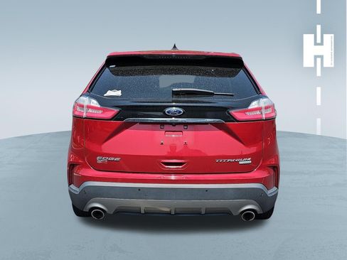 Used 2020 Ford Edge Titanium FWD image 4