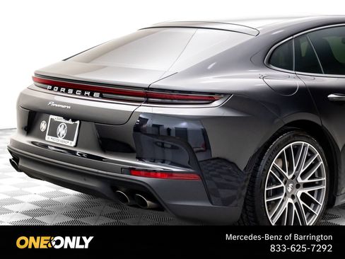 Used 2024 Porsche Panamera RWD image 34