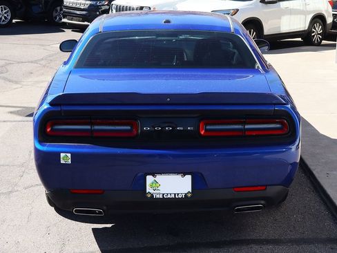 Used 2019 Dodge Challenger SXT image 10