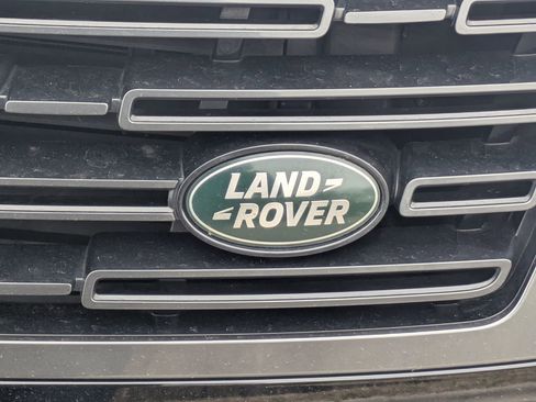 Used 2023 Land Rover Range Rover SE image 33