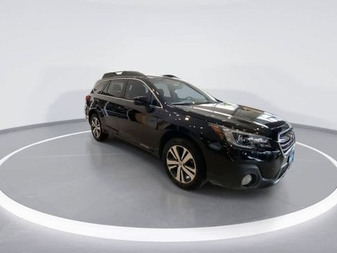 Used 2019 Subaru Outback 2.5i Limited AWD/4WD image 2