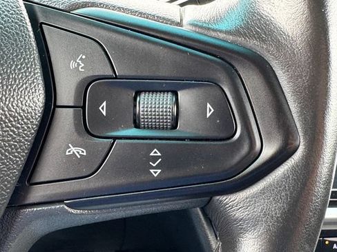 Certified 2022 Chevrolet Bolt LT FWD image 19
