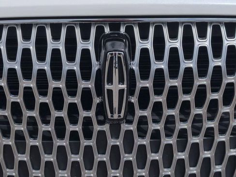Used 2024 Lincoln Corsair AWD w/ Equipment Group 101A image 9