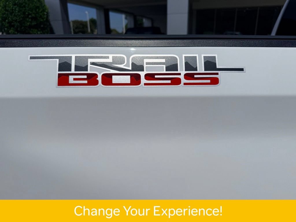 Used 2024 Chevrolet Silverado 1500 LT Trail Boss w/ LT Trail Boss Premium Package AWD/4WD image 34