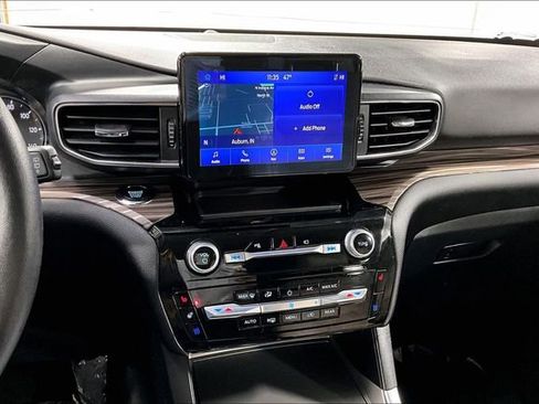 Used 2023 Ford Explorer Limited image 4