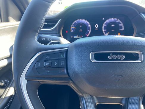 Certified 2024 Jeep Grand Cherokee L Altitude image 41