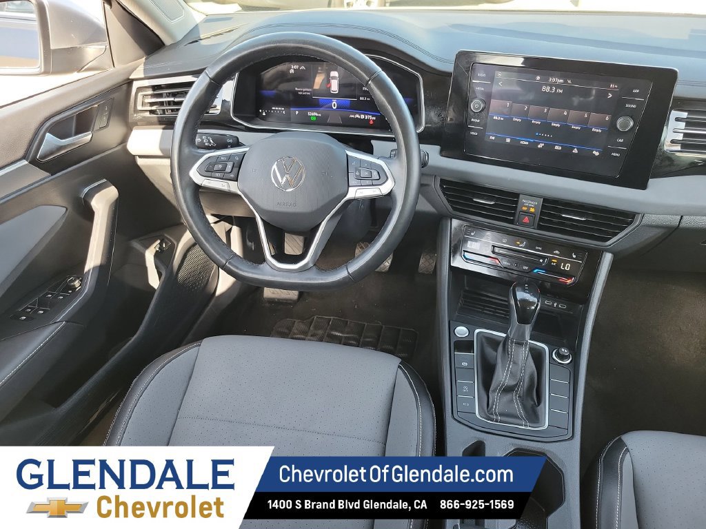 Used 2025 Volkswagen Jetta SE FWD image 15