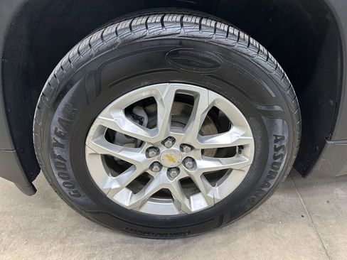 Used 2019 Chevrolet Traverse LS w/ LPO, Blackout Package FWD image 33