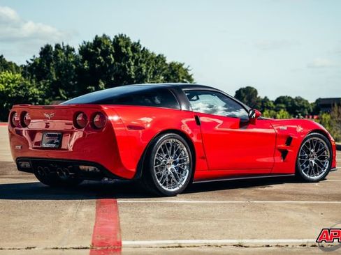 Used 2011 Chevrolet Corvette ZR1 w/ Preferred Equipment Group RWD image 4