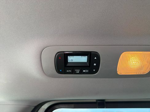 Used 2023 Honda Odyssey EX-L image 22