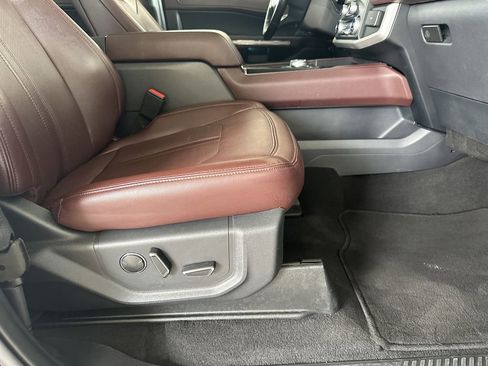 Used 2023 Ford Expedition Limited image 38