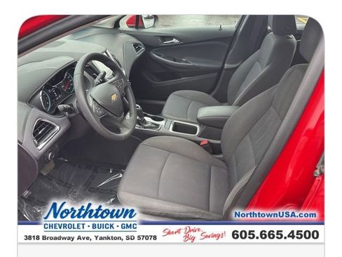 Used 2018 Chevrolet Cruze LT w/ Convenience Package image 10