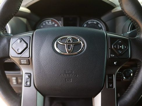 Used 2019 Toyota Tacoma TRD Off-Road AWD/4WD image 15