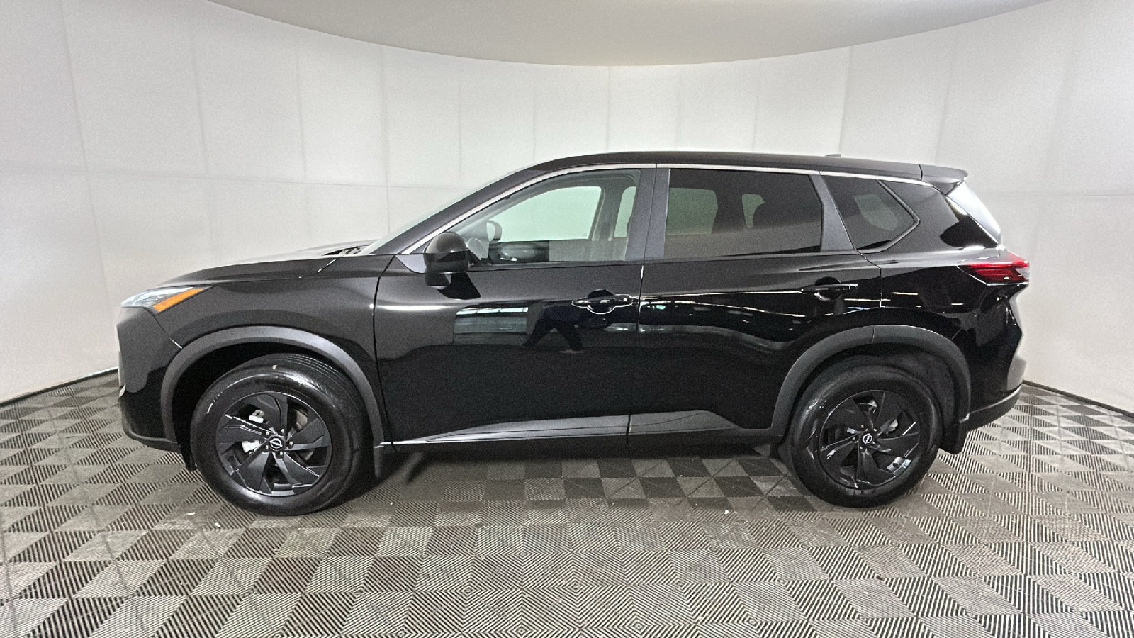 Certified 2026 Nissan Rogue SV w/ Cold Weather Package AWD/4WD image 7