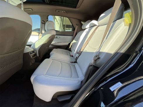 Used 2026 Genesis GV70 2.5T Advanced image 25