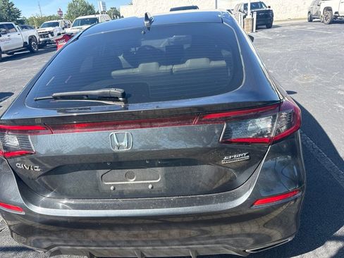 Used 2022 Honda Civic Sport Touring image 4