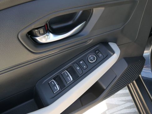 Used 2025 Honda Accord LX image 14