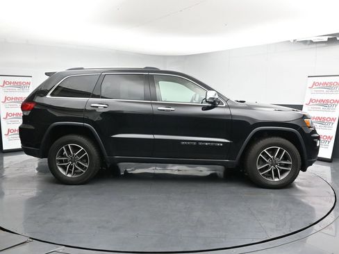 Used 2021 Jeep Grand Cherokee Limited w/ Sun & Sound Group image 9