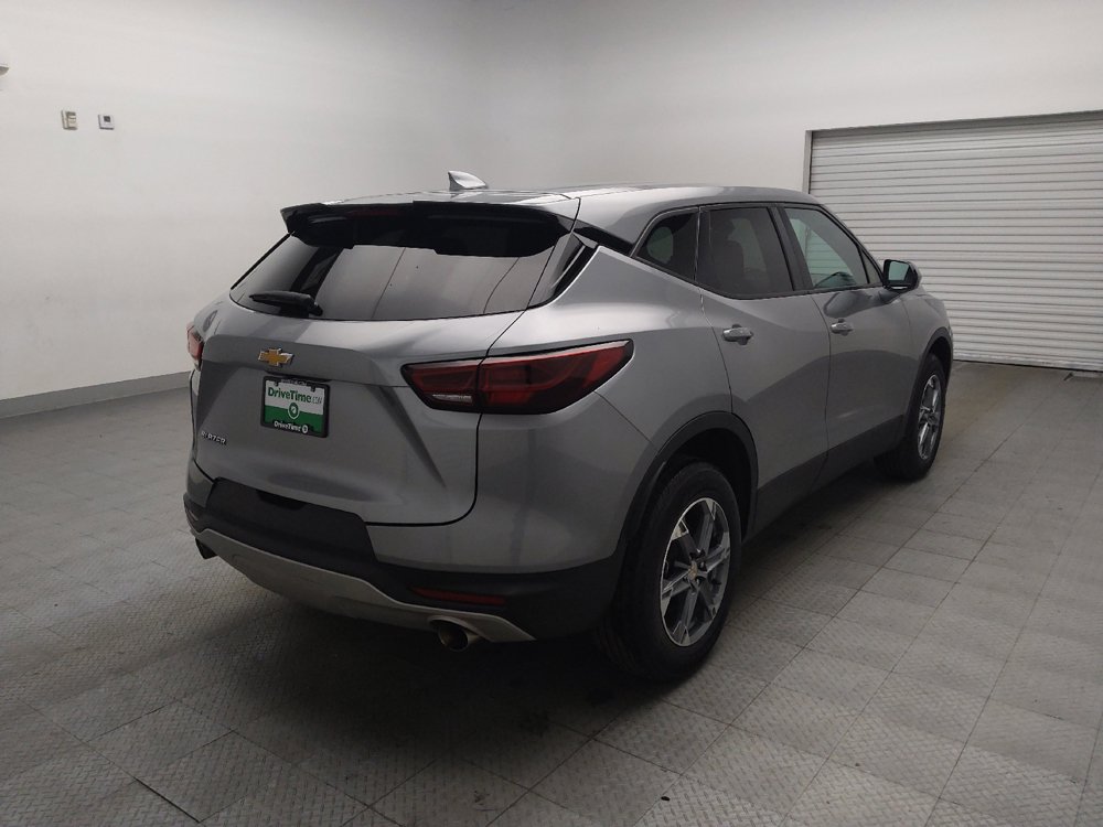 Used 2025 Chevrolet Blazer LT FWD image 9