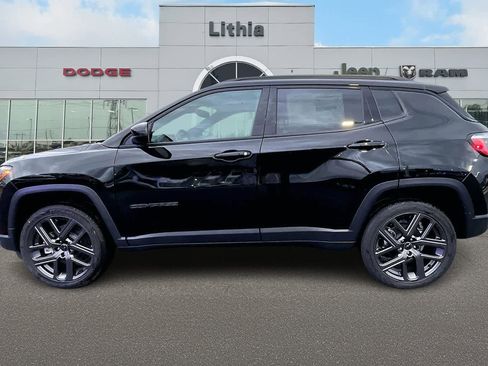 New 2026 Jeep Compass Latitude AWD/4WD image 3