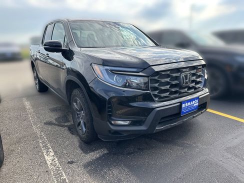 Used 2024 Honda Ridgeline TrailSport image 2