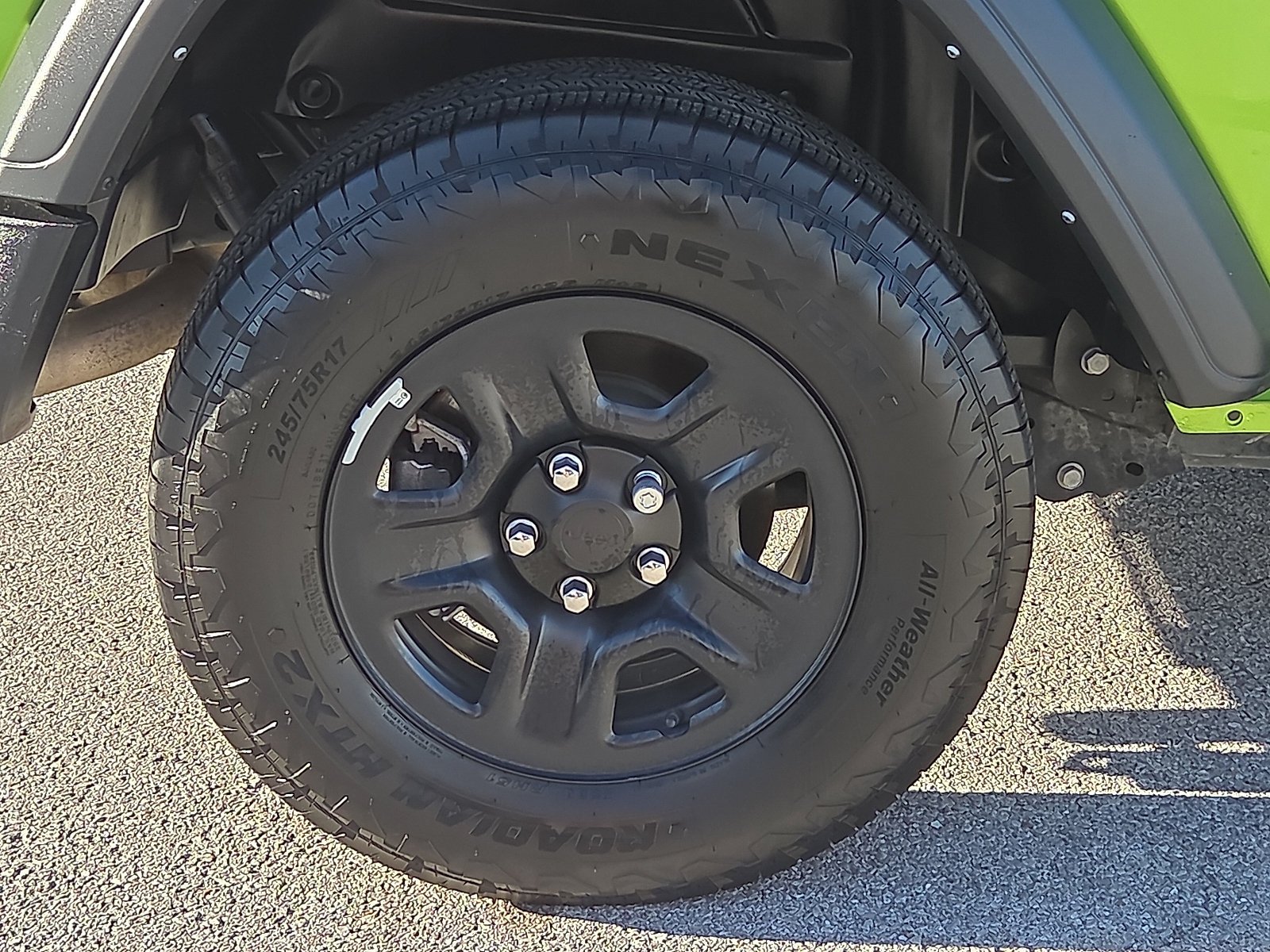 Used 2025 Jeep Wrangler Sport AWD/4WD image 7