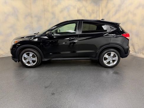 Used 2016 Honda HR-V EX image 2