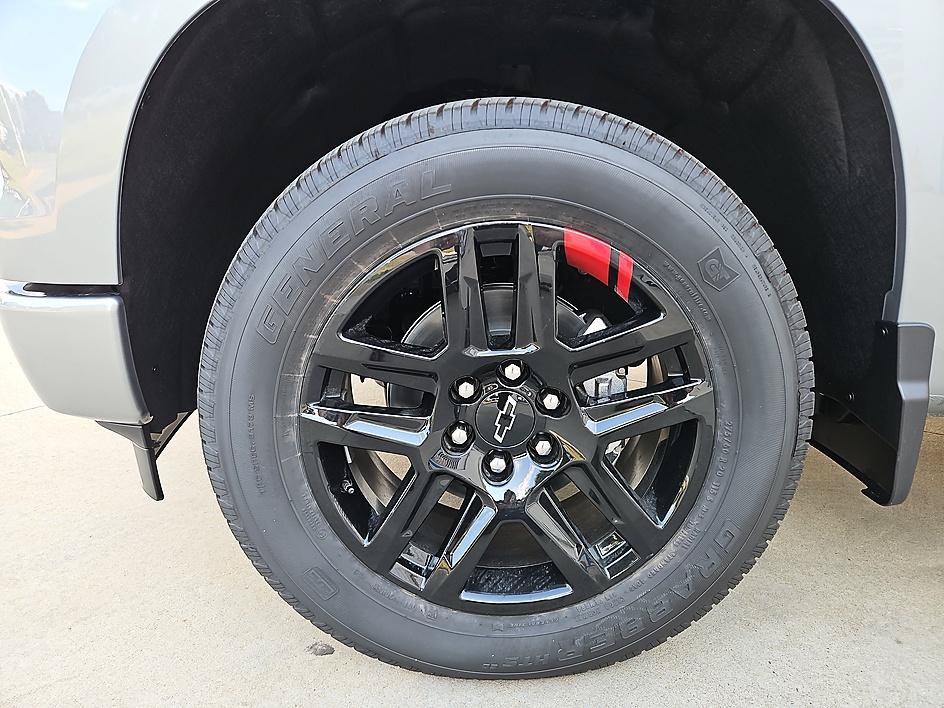 New 2026 Chevrolet Silverado 1500 RST w/ Redline Edition AWD/4WD image 9