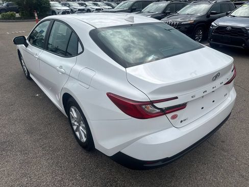 Used 2025 Toyota Camry LE FWD image 5
