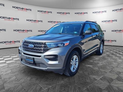Used 2021 Ford Explorer XLT AWD/4WD image 2