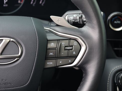 Used 2025 Lexus NX 250 FWD w/ Towing Package (2000 Lbs) image 22