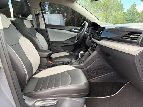 Certified 2023 Volkswagen Taos SEL AWD/4WD image 19