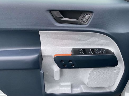 Used 2023 Ford Maverick XLT image 15